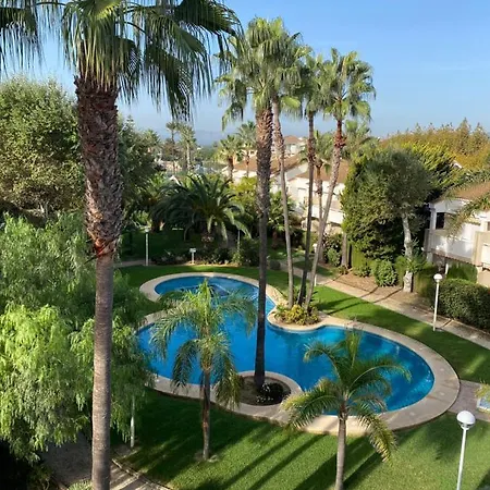 Apartment Neu Mit Pool 1 Min Zu Fuss Zum Strand